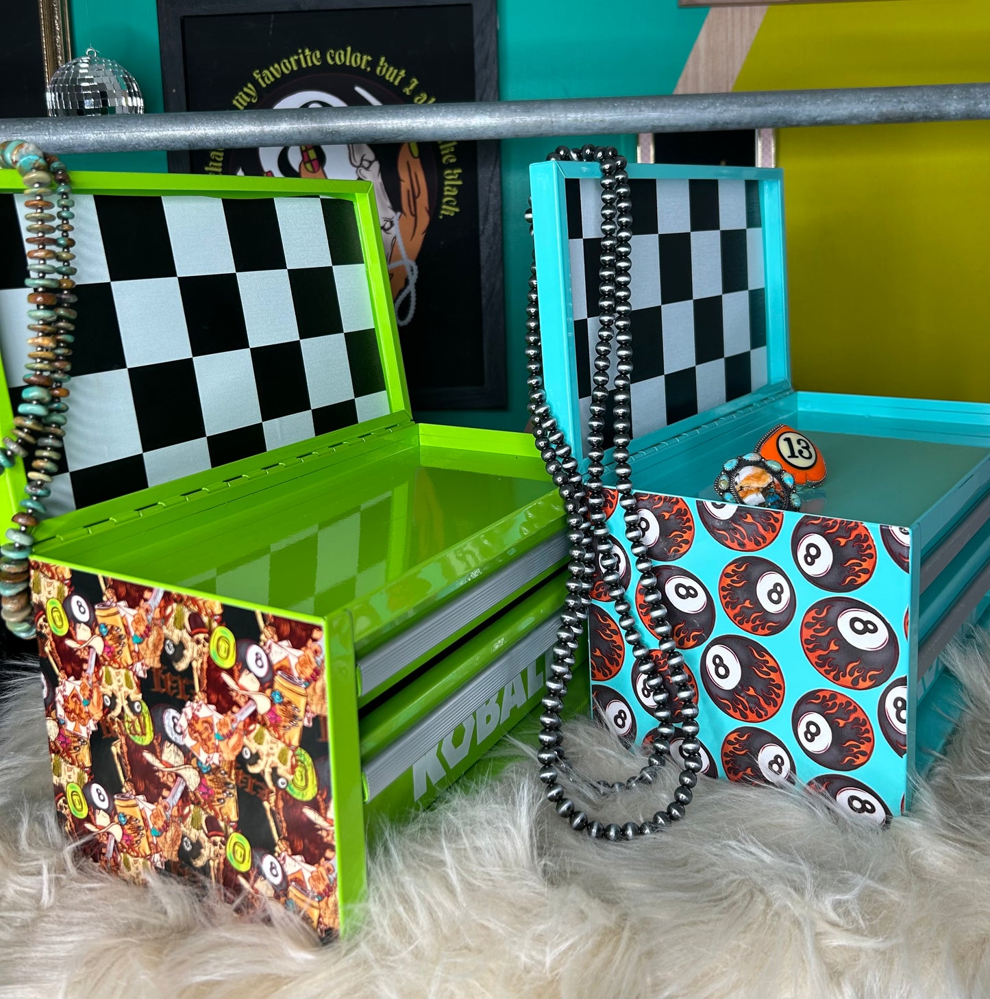 Chalky mint 8balls Toolbox