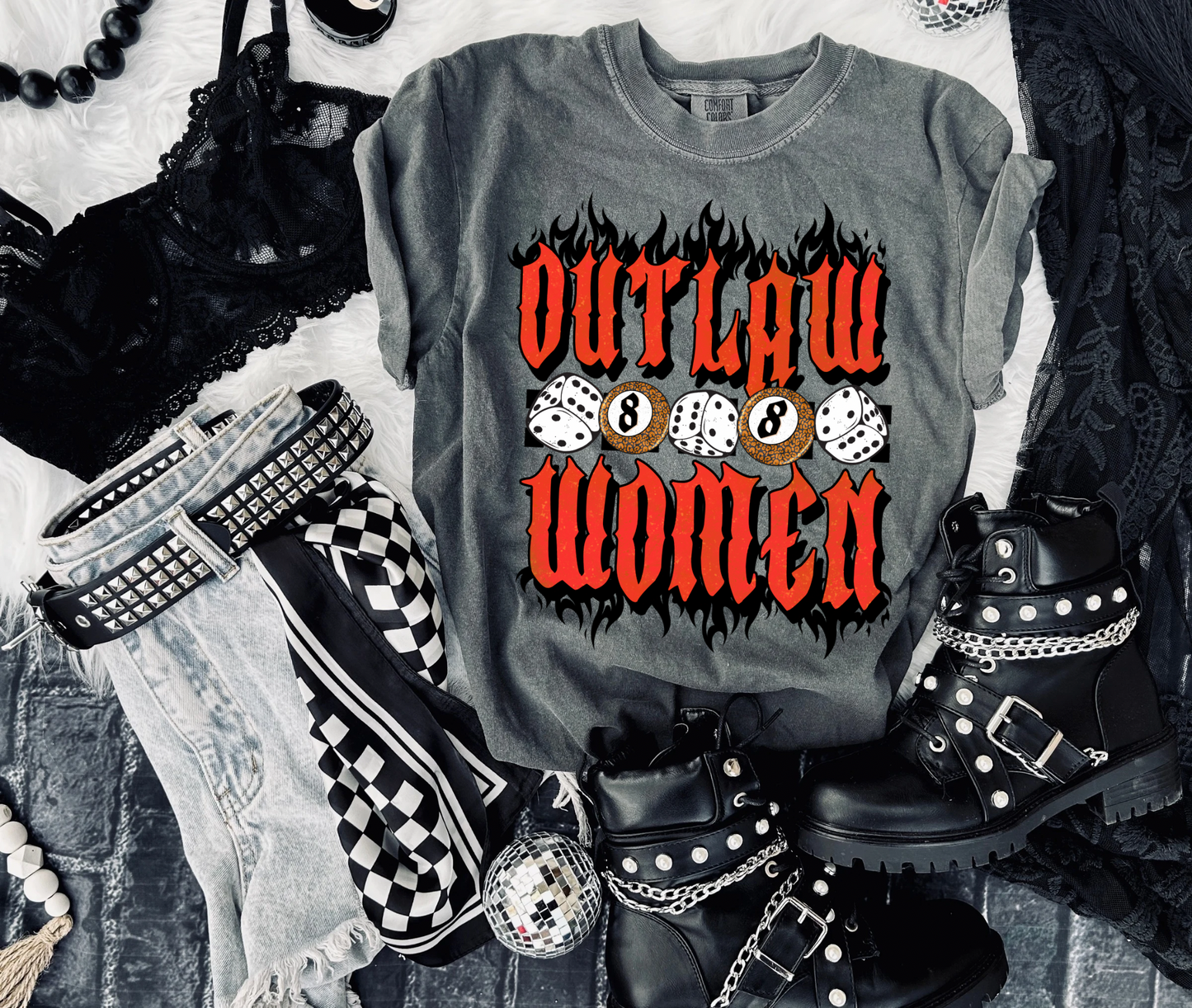 Outlaw Women Tee