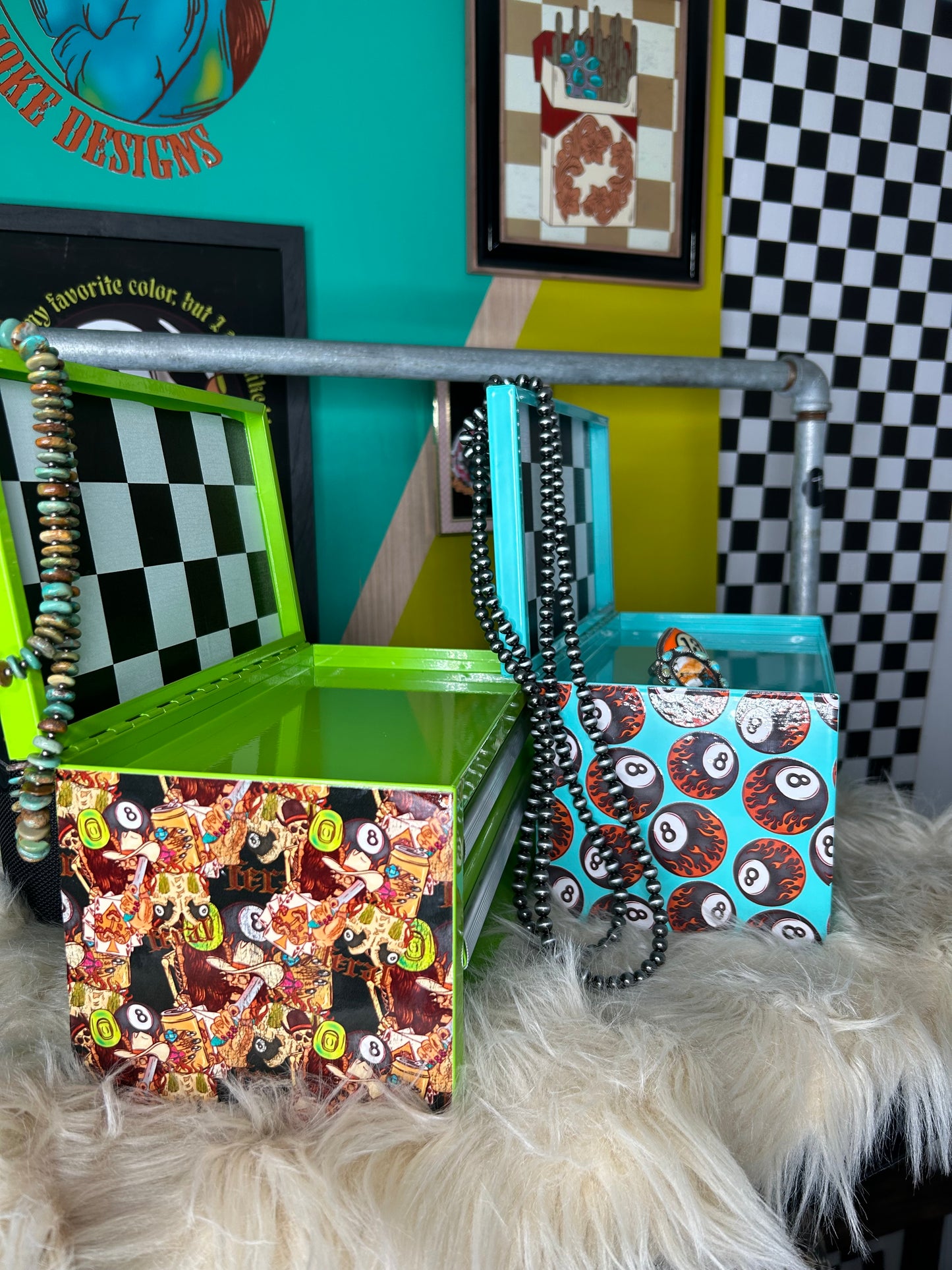Chalky mint 8balls Toolbox