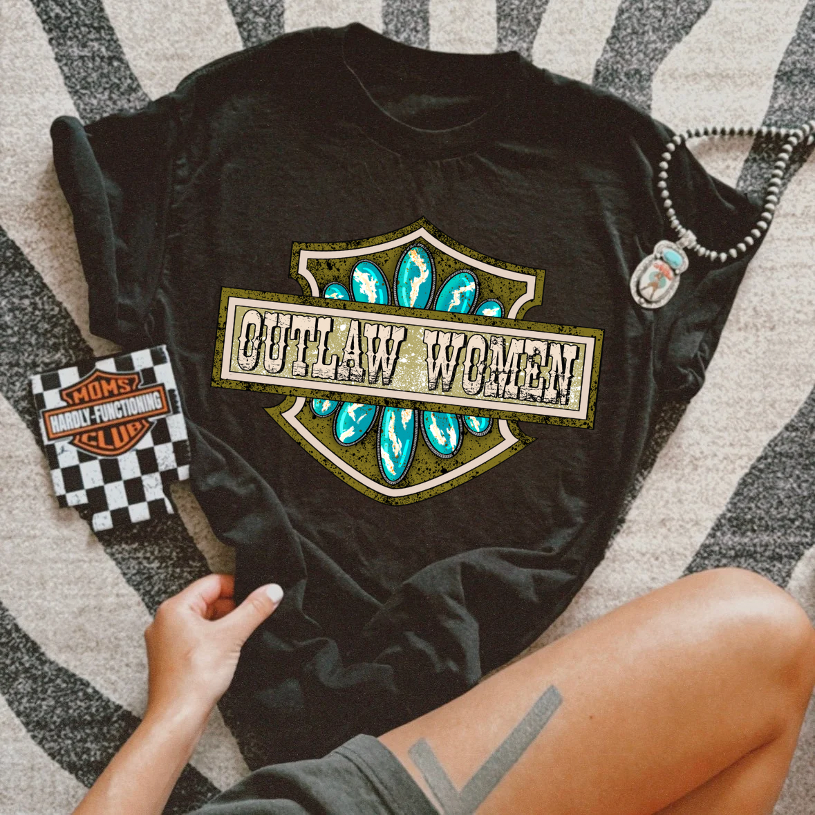 Outlaw Women Tee
