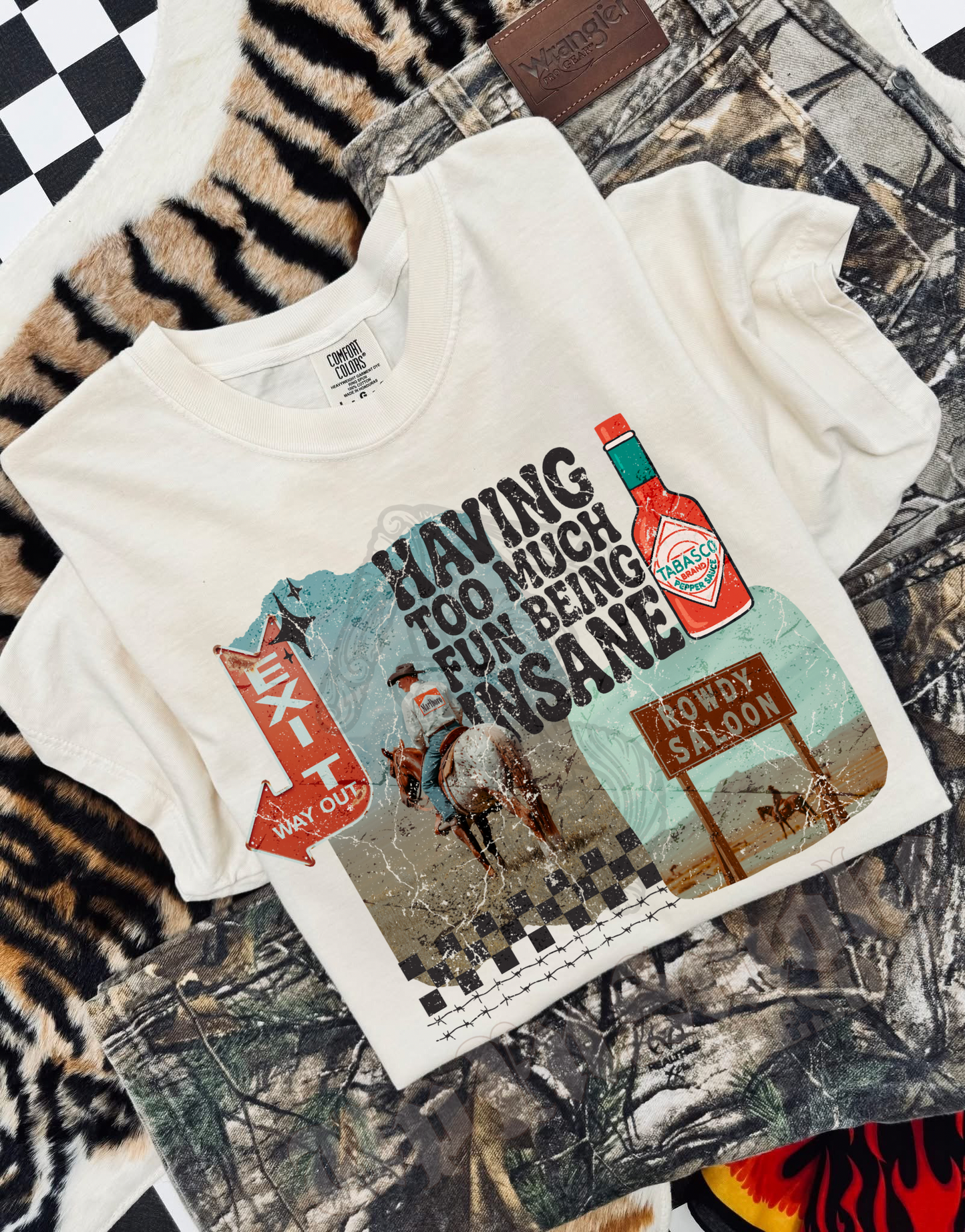 Rowdy saloon Tee