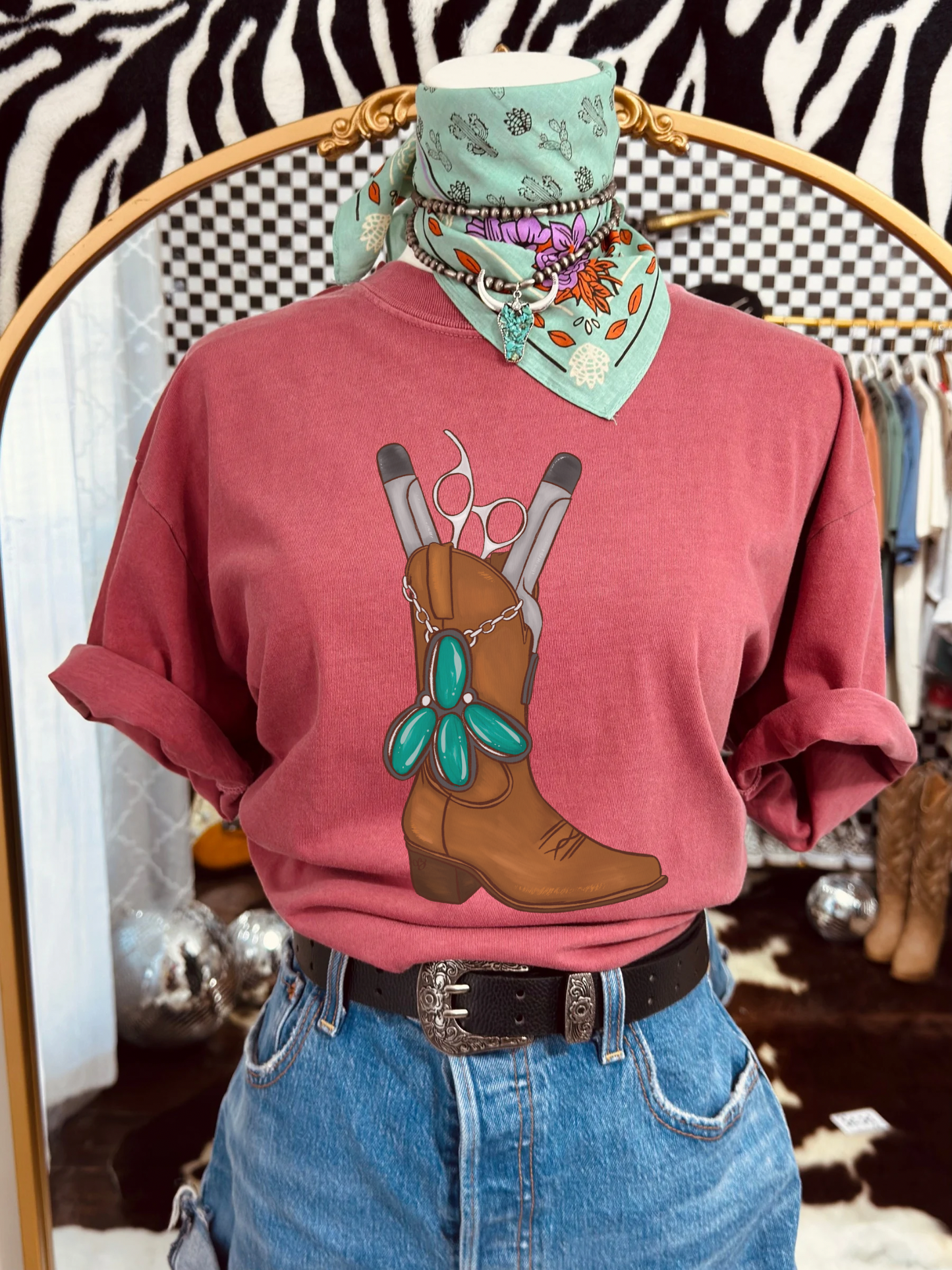 Hairstylist boots Tee
