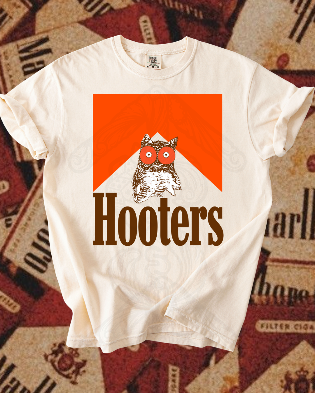 Hooters tee