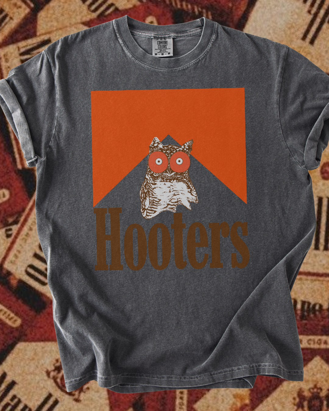 Hooters tee