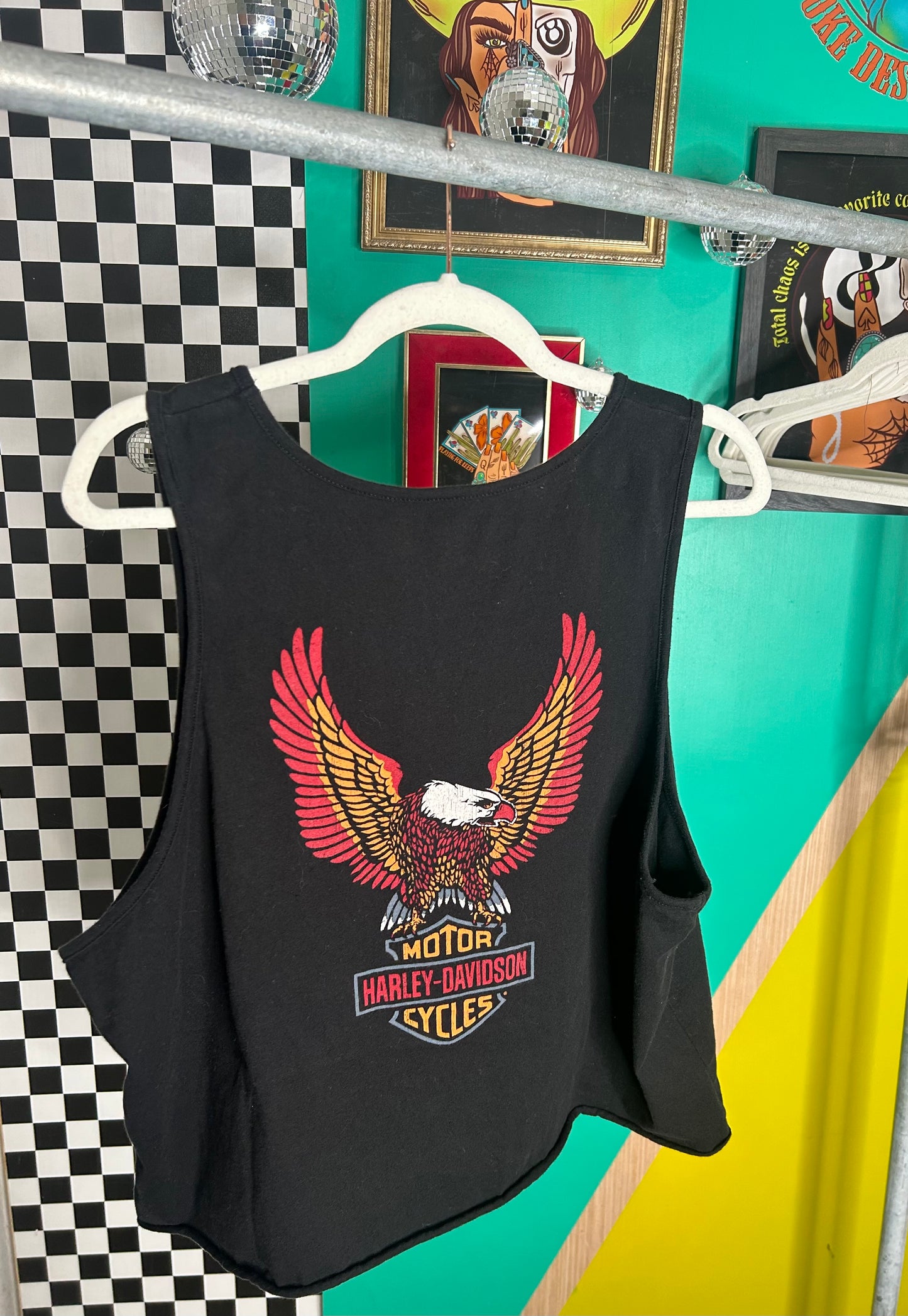 Harley cropped eagle tank-size XL