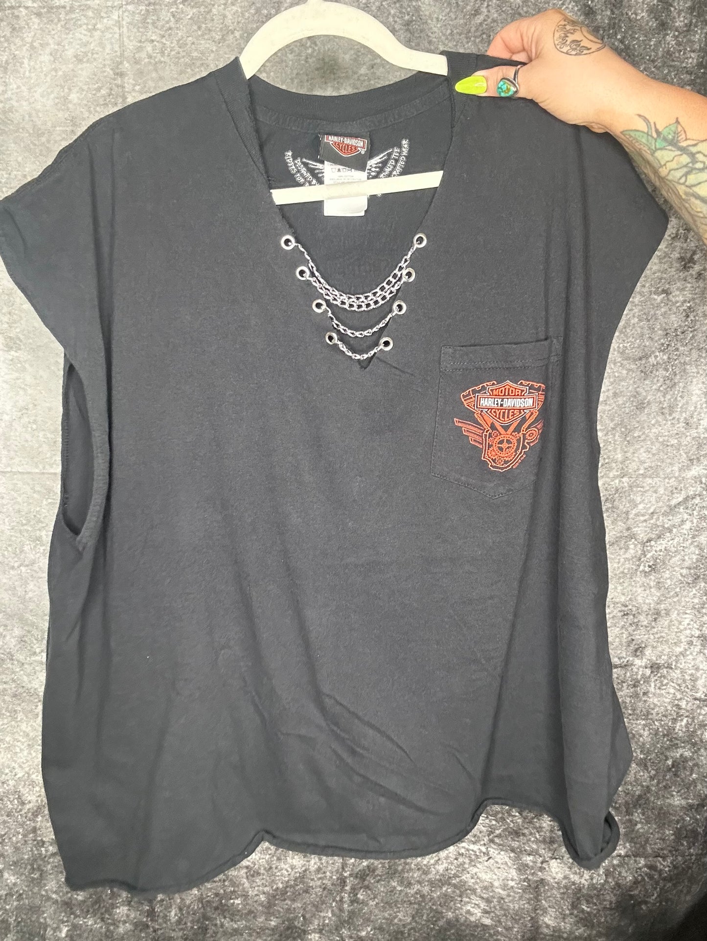 2015 Harley Tank with Chains-size 3x