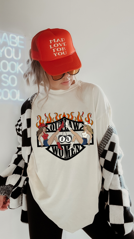 Outlaw women Tee