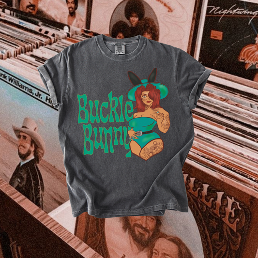 Buckle bunny tee