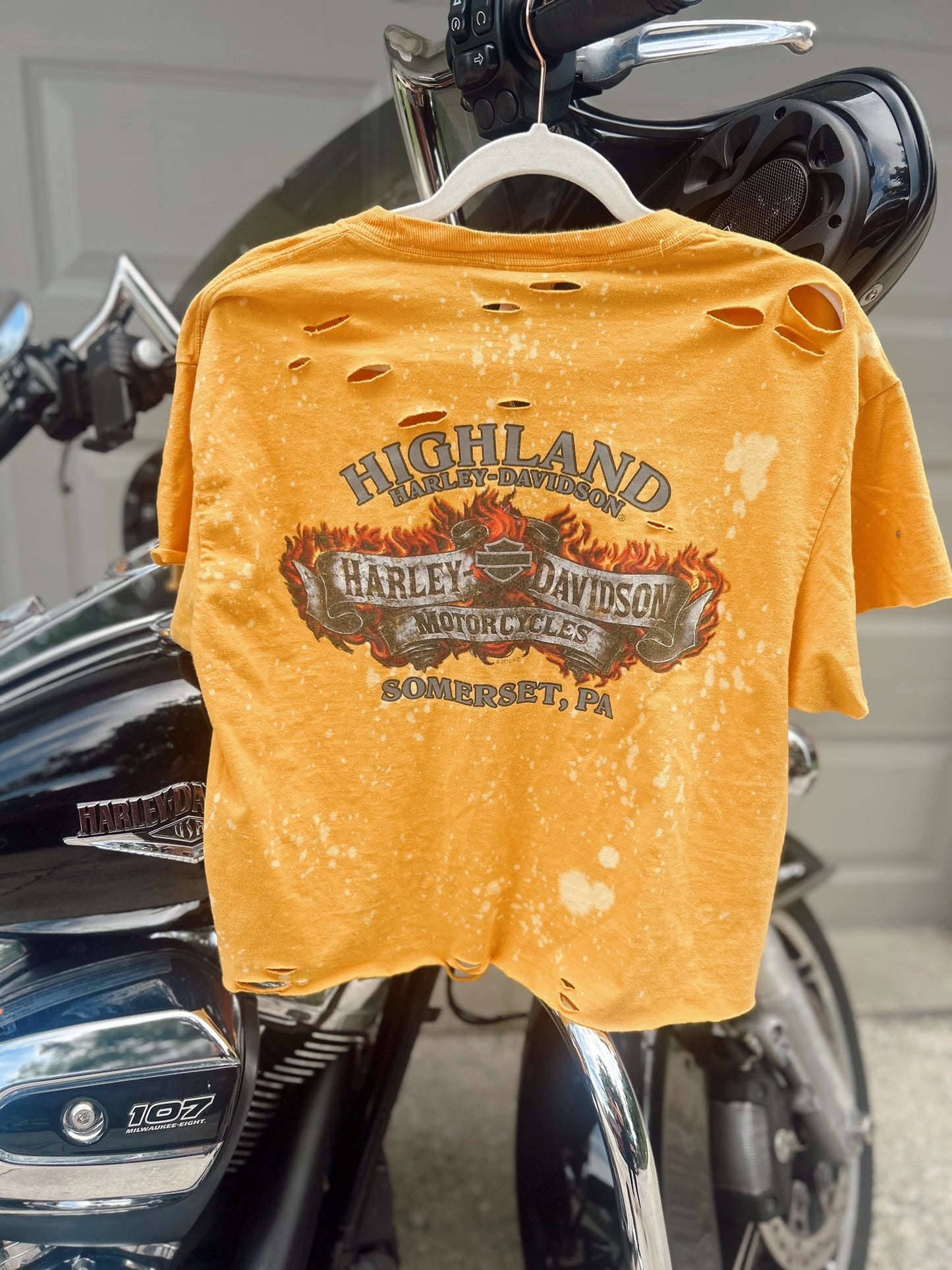 2010 Harley Somerset, PA -Get Your Blood Pumpin cropped tee-size large